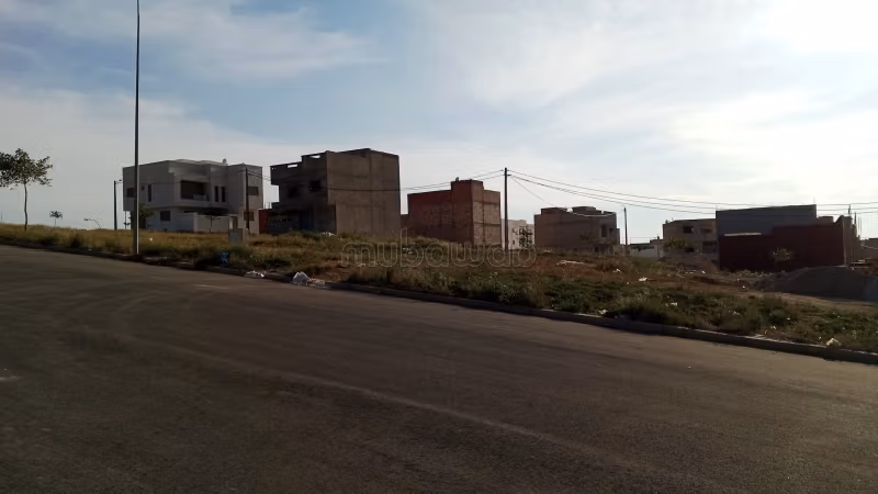 Terrain commercial agdal