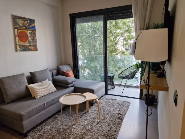 شقة حديثة مفروشة