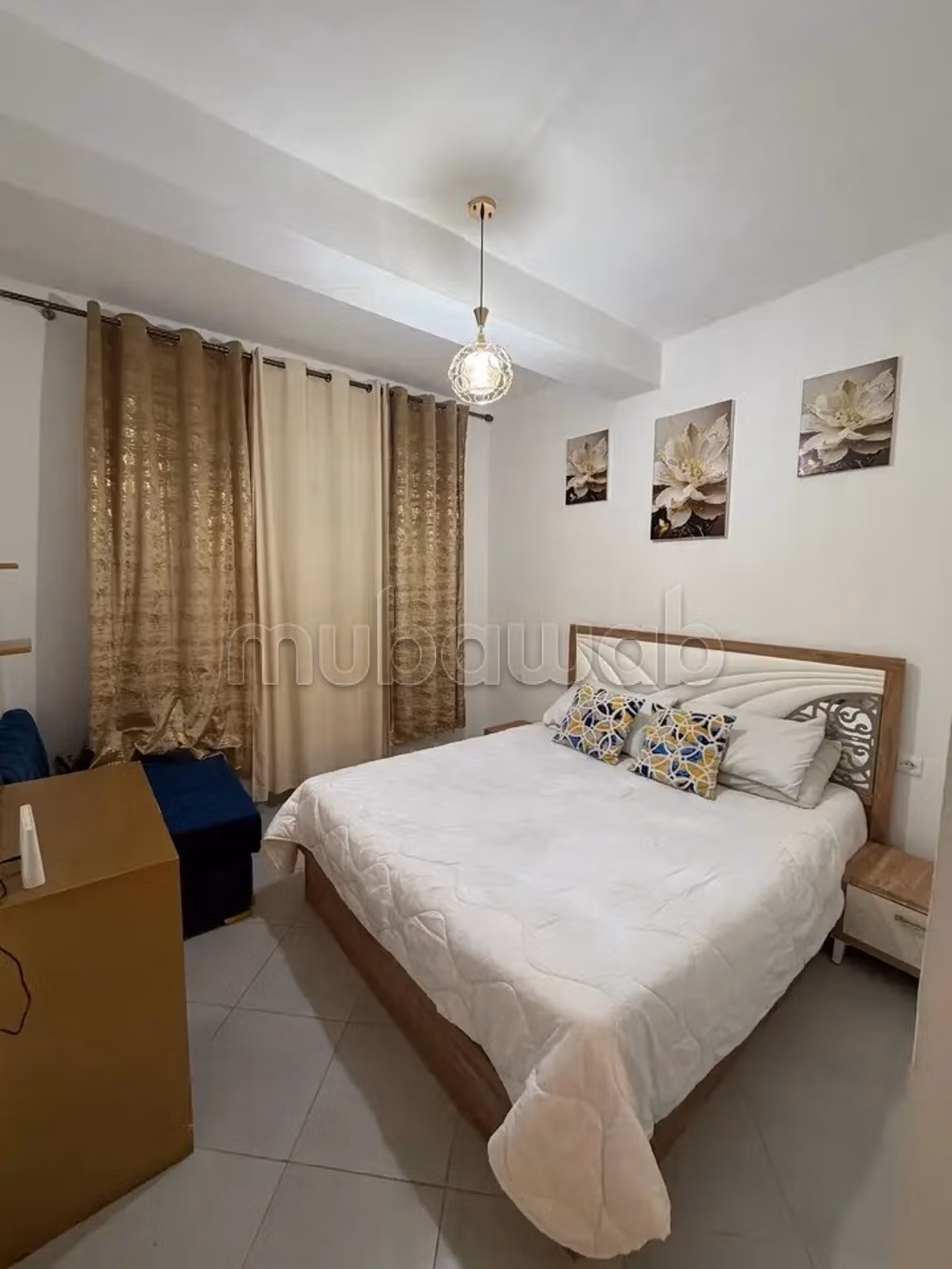 Appartement à louer à Bouchouaf. 
2 chambres. 
Bien meublé — 5