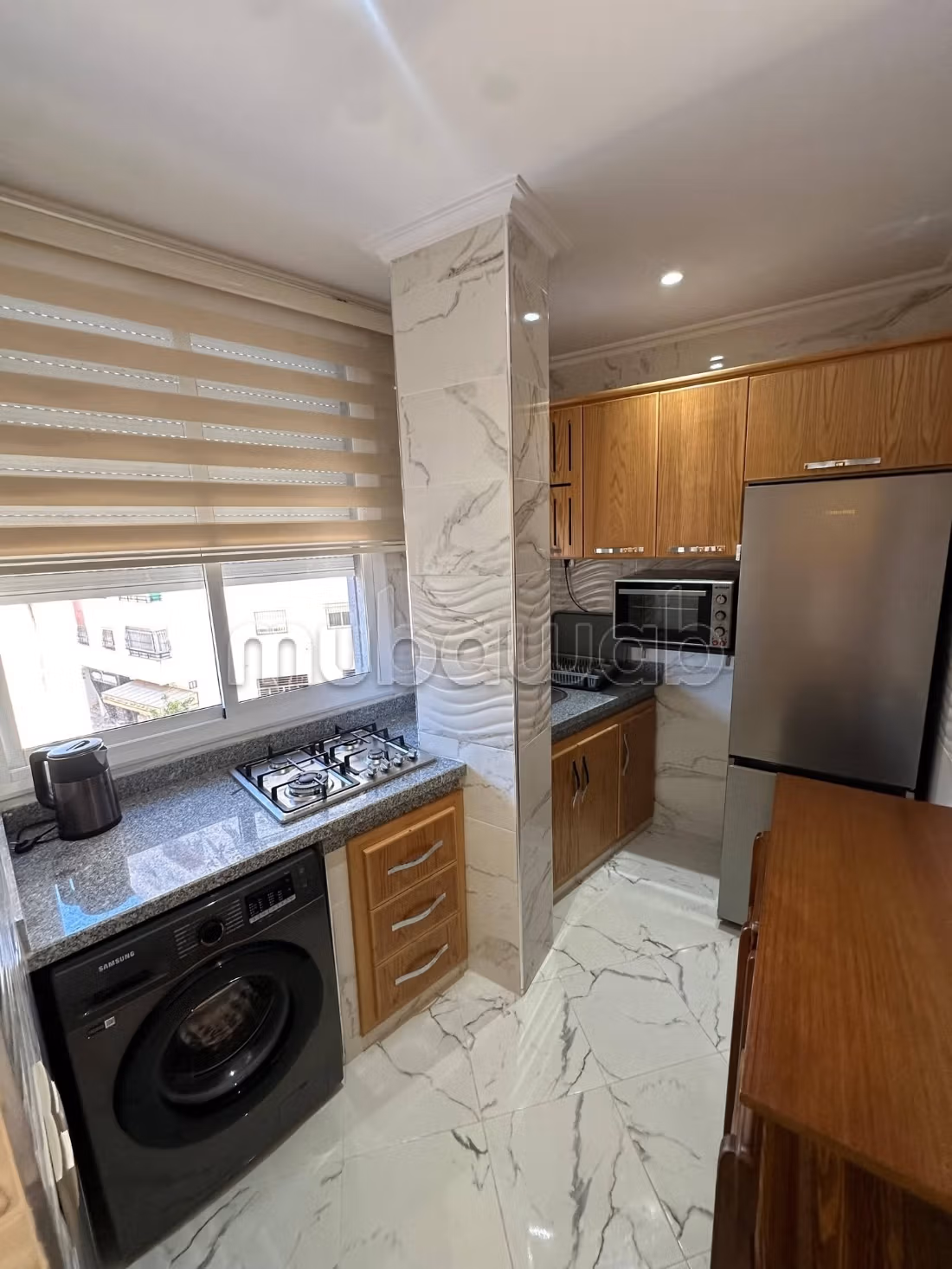 Bel appartement en location à Bouchouaf. 
2 chambres agréables. 
Meublé — 2
