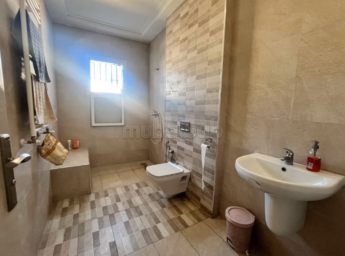 In vendita a Sidi Hamed una villa S4