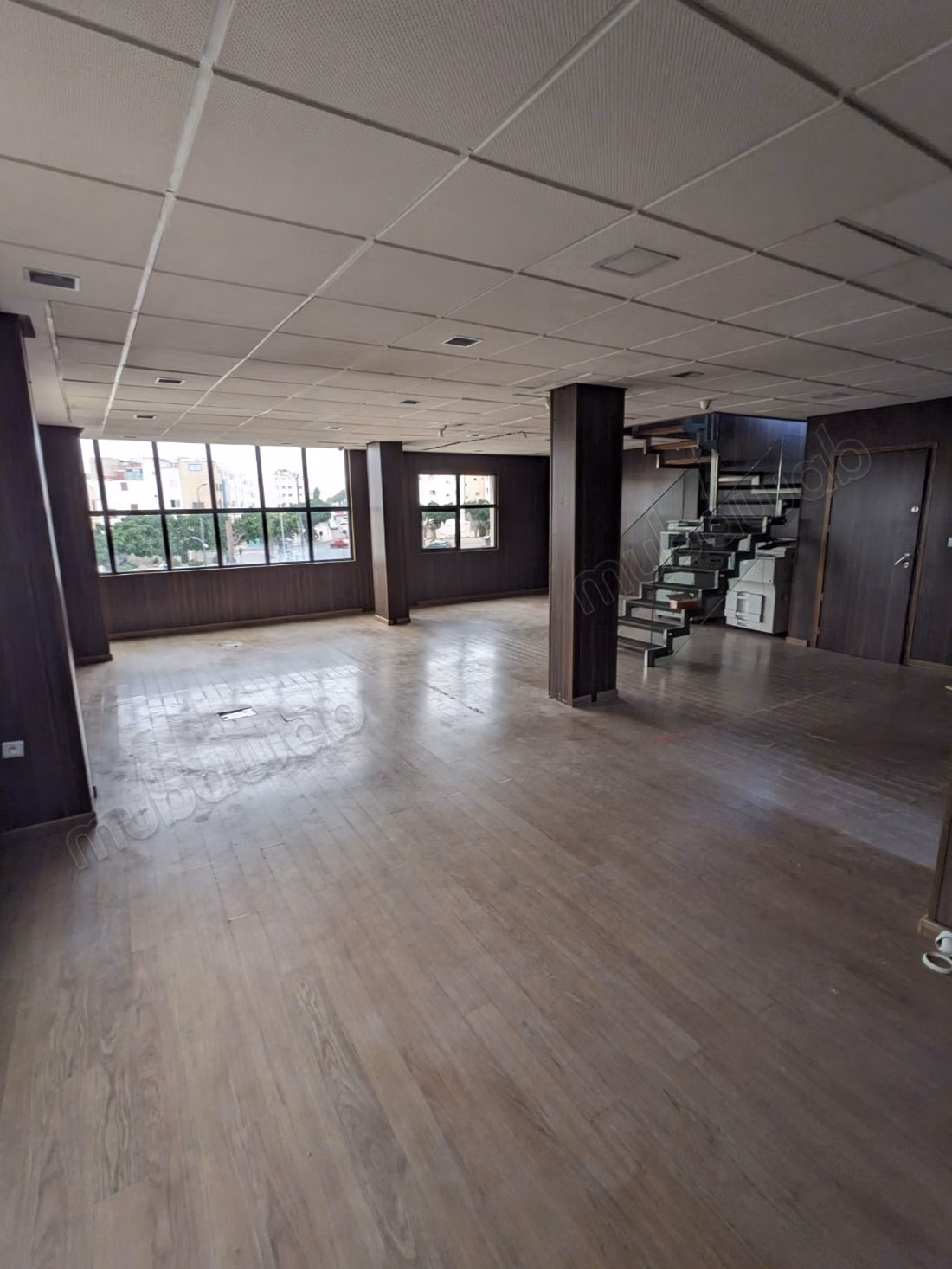 Bureau 200 m2
