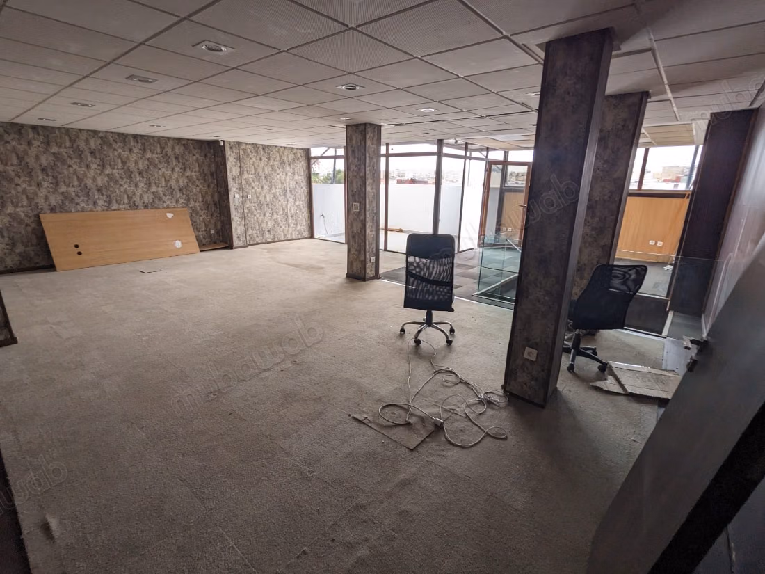 Bureau 200 m2