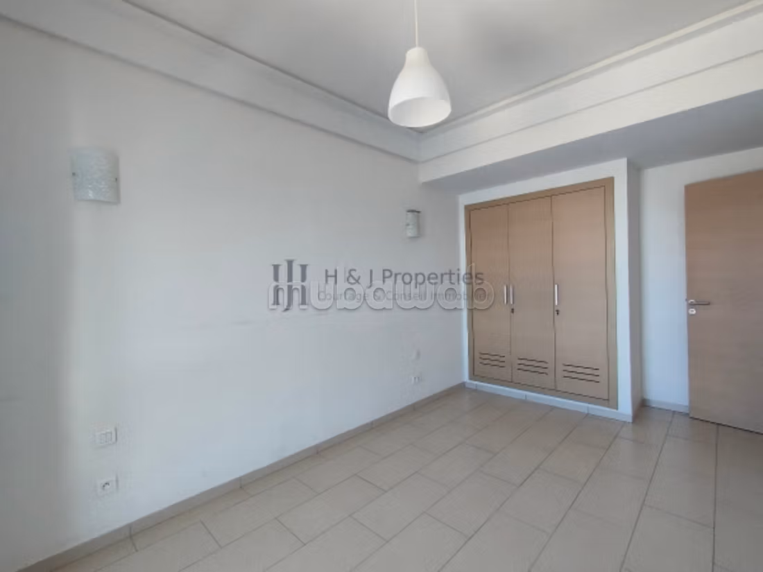 T3 vide 87m² – 2 chambres
