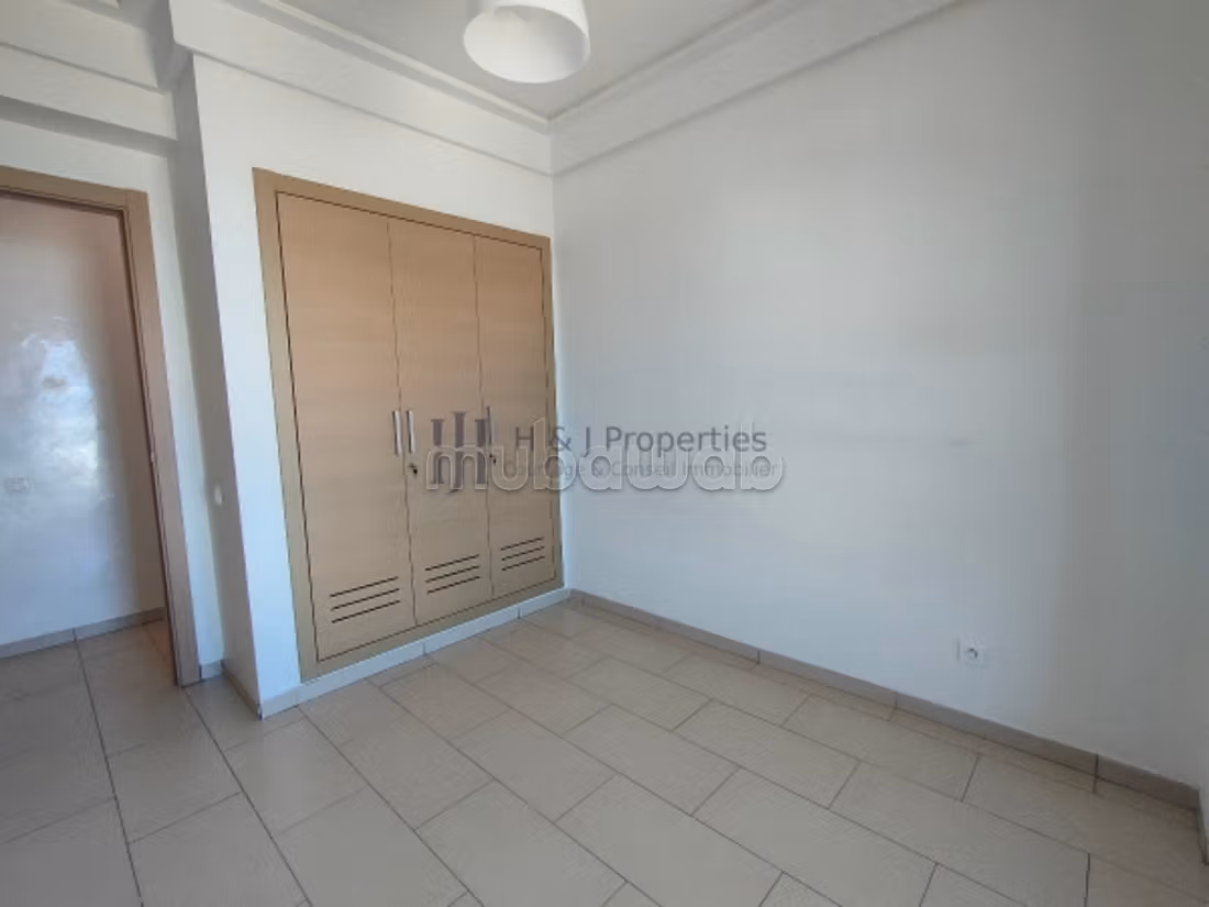 T3 vide 87m² – 2 chambres