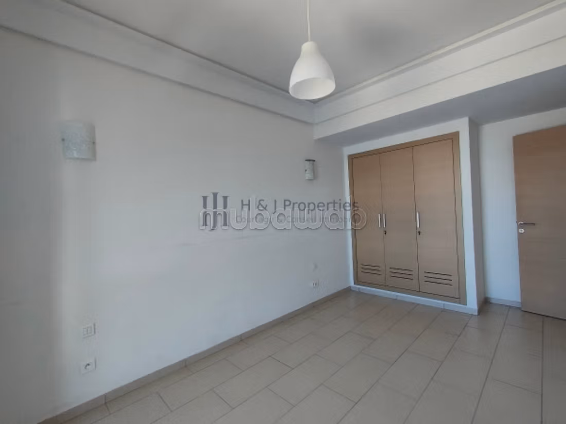 T3 vide 87m² – 2 chambres
