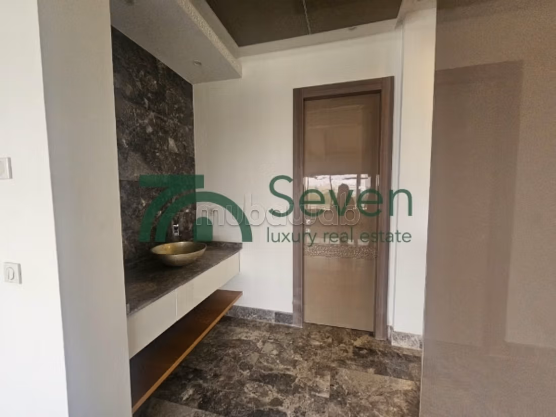 Un appartamento S3 con piscina al Lago 2