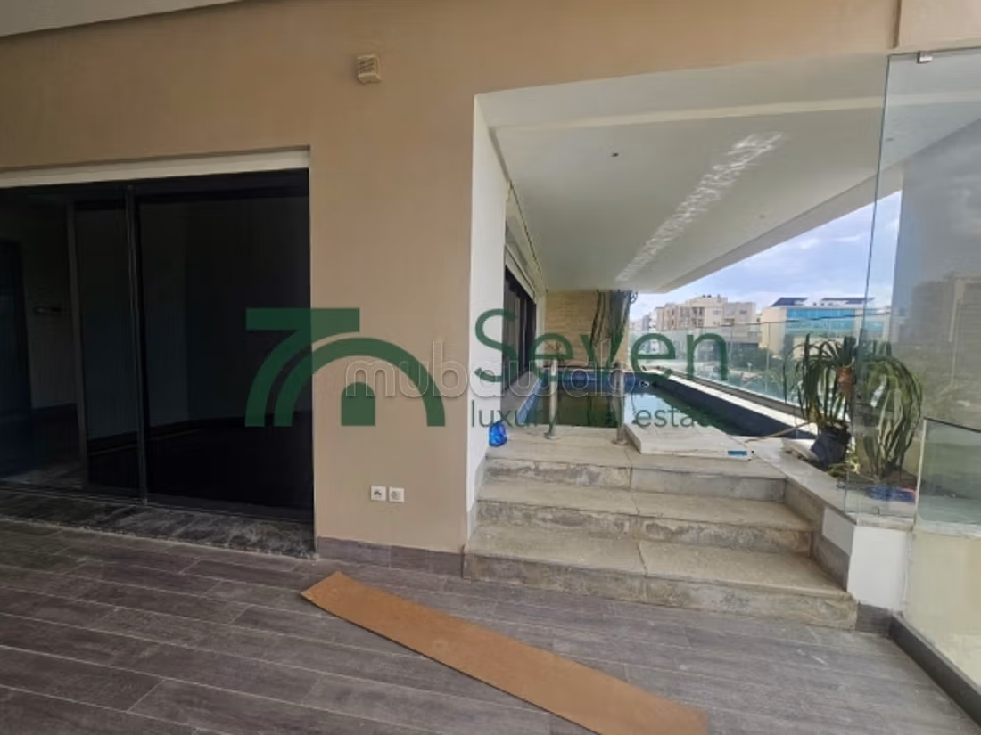 Un appartamento S3 con piscina al Lago 2