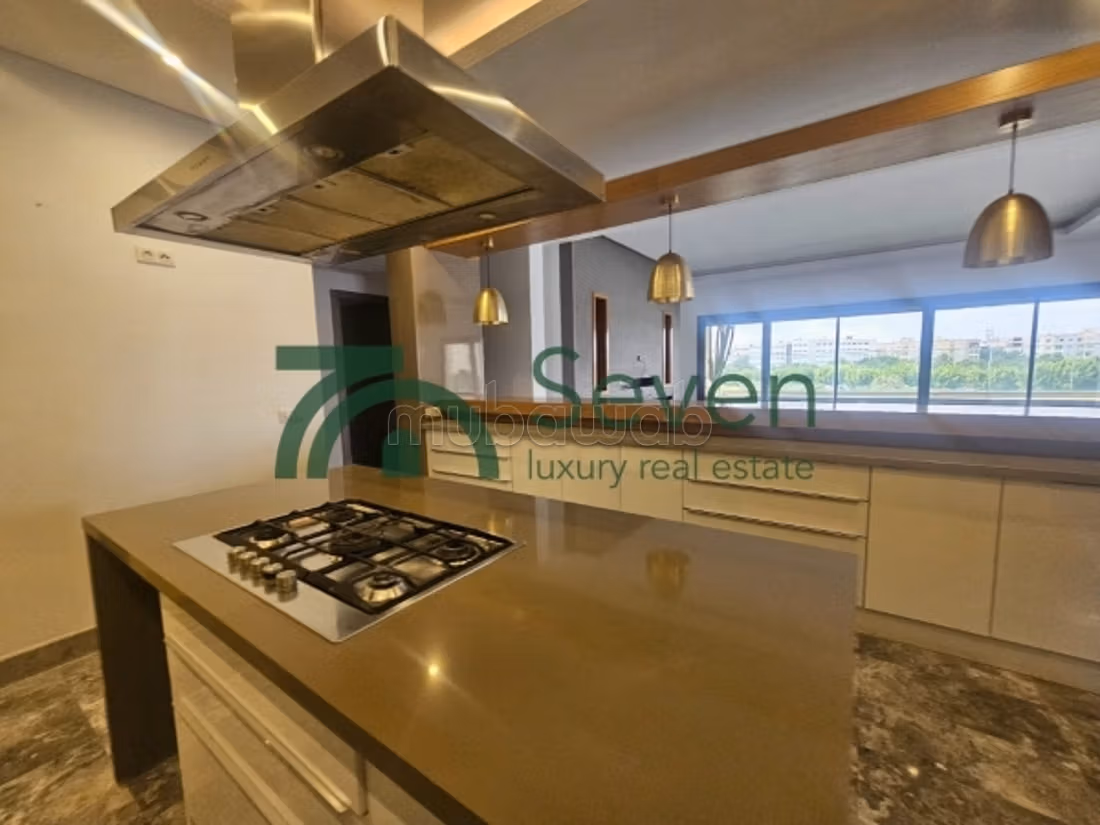 Un appartamento S3 con piscina al Lago 2