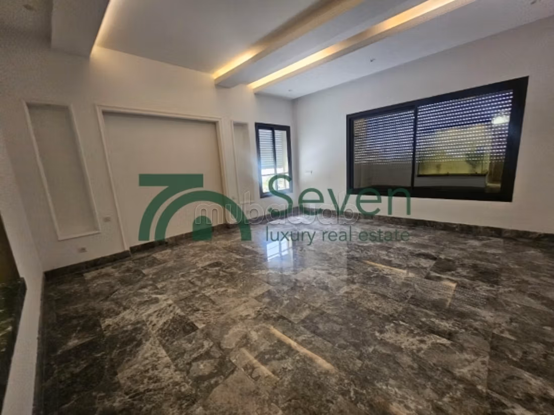 Un appartamento S3 con piscina al Lago 2