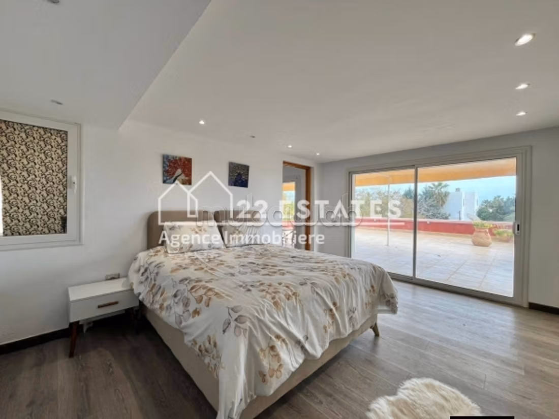Duplex S4 arredato con piscina a Cartagine