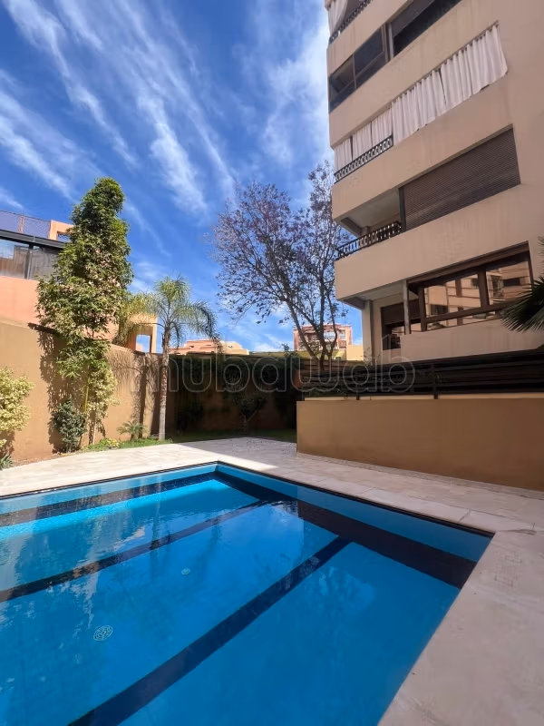 Belle appartement en vente centre ville gueliz 152m2