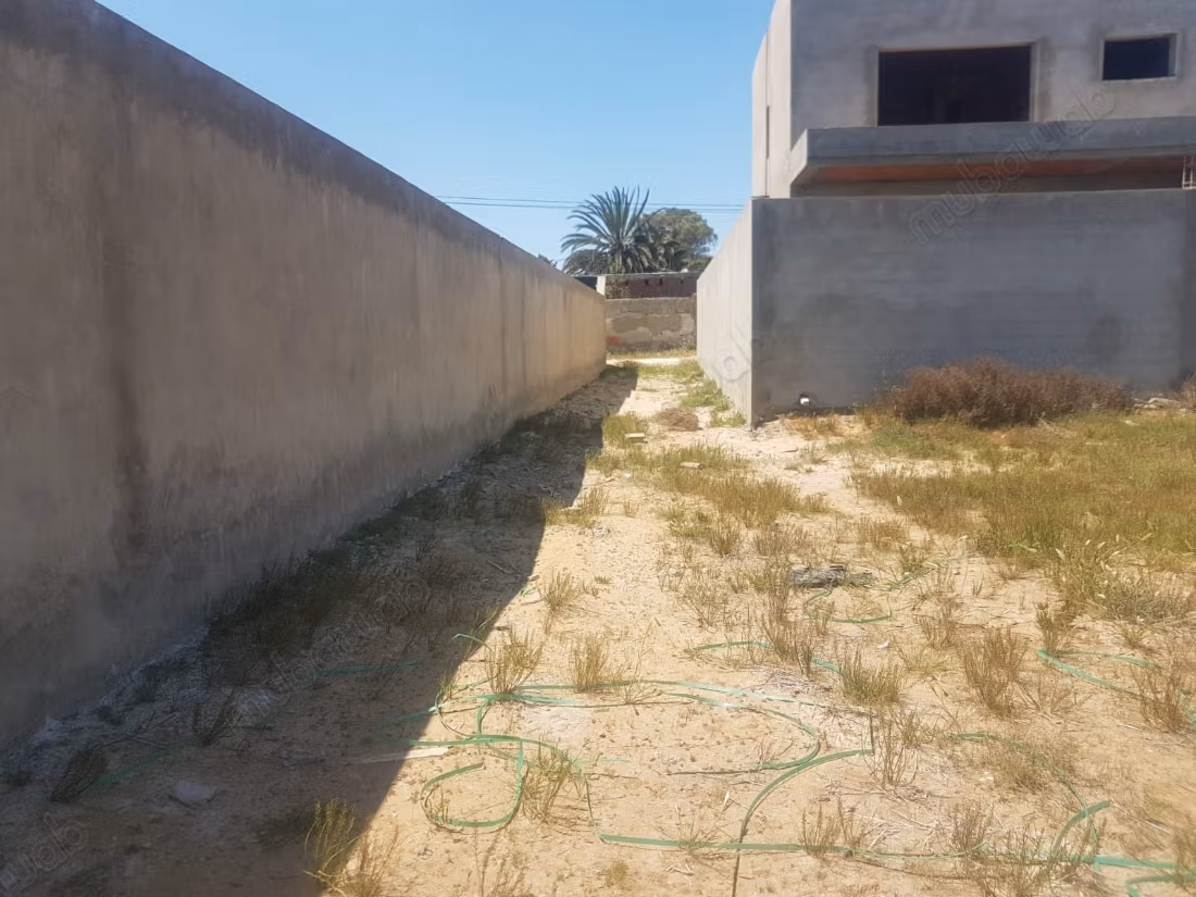 أرض للبيع في شاطئ رعود