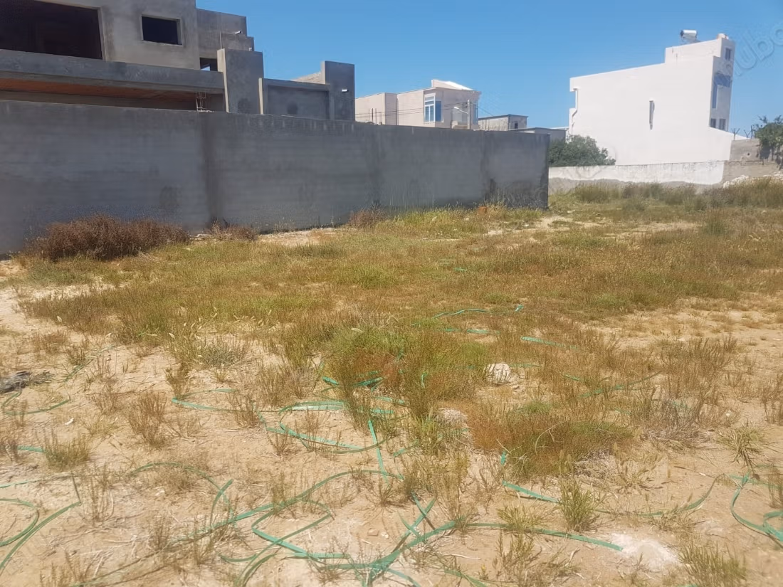 أرض للبيع في شاطئ رعود