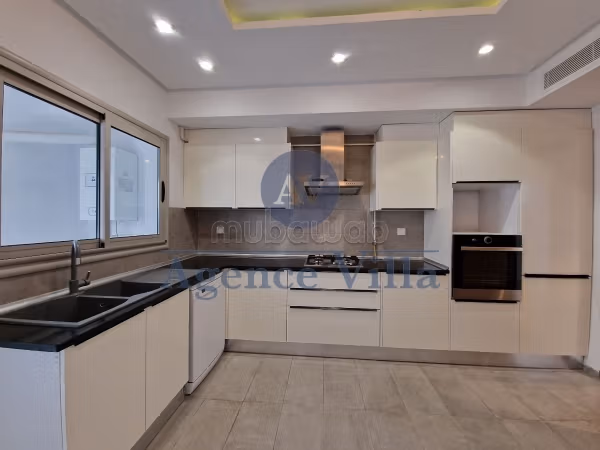 Appartement spacieux a la marsa plage
