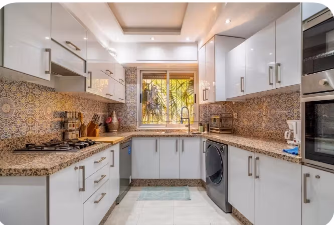 Find an apartment to buy in Route de Fez. 5 large rooms. Furnished