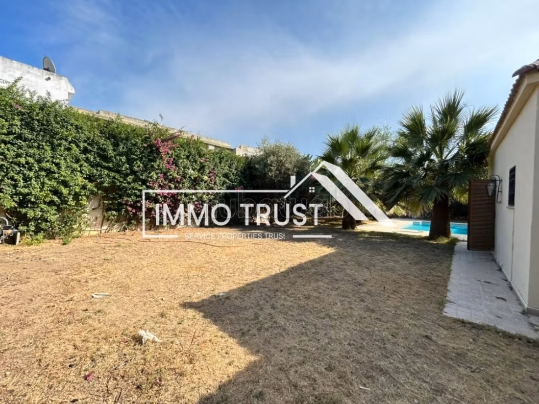 Single-storey Villa S4 with pool in La Soukra