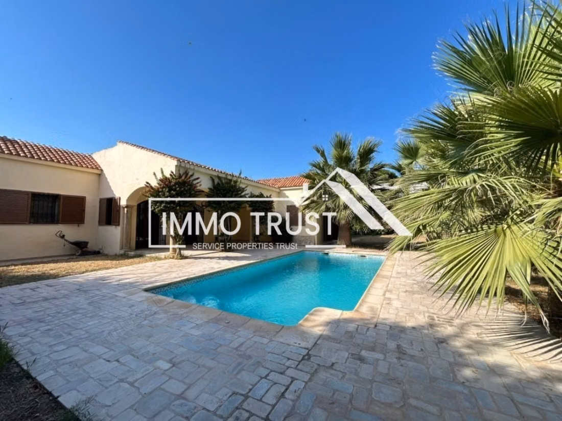 Single-storey Villa S4 with pool in La Soukra