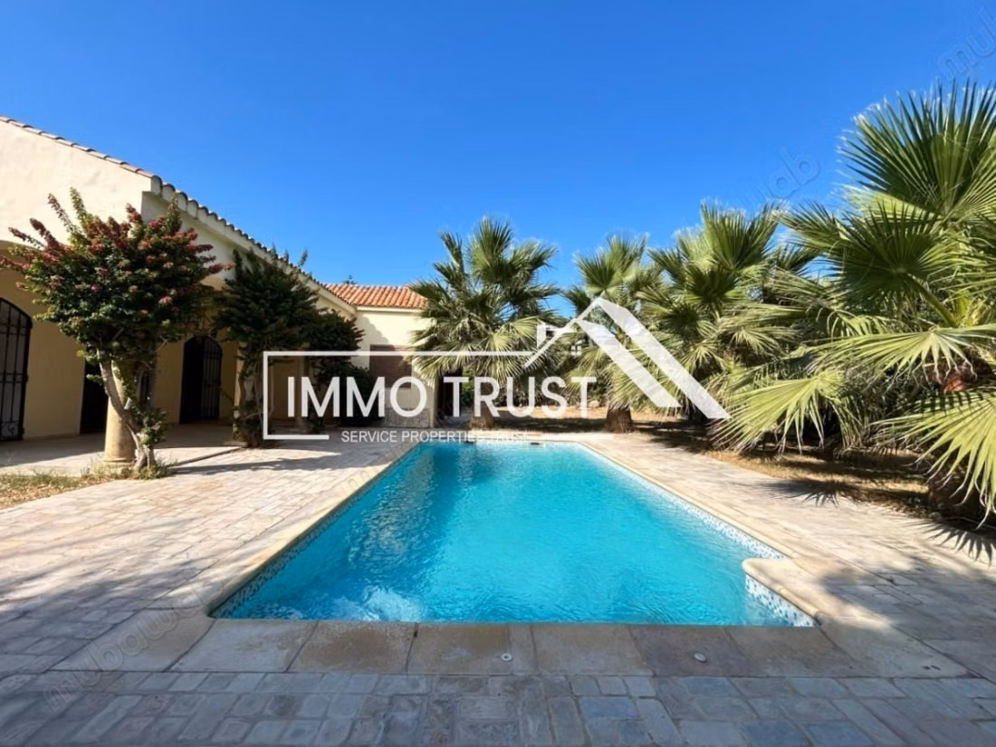 Single-storey Villa S4 with pool in La Soukra