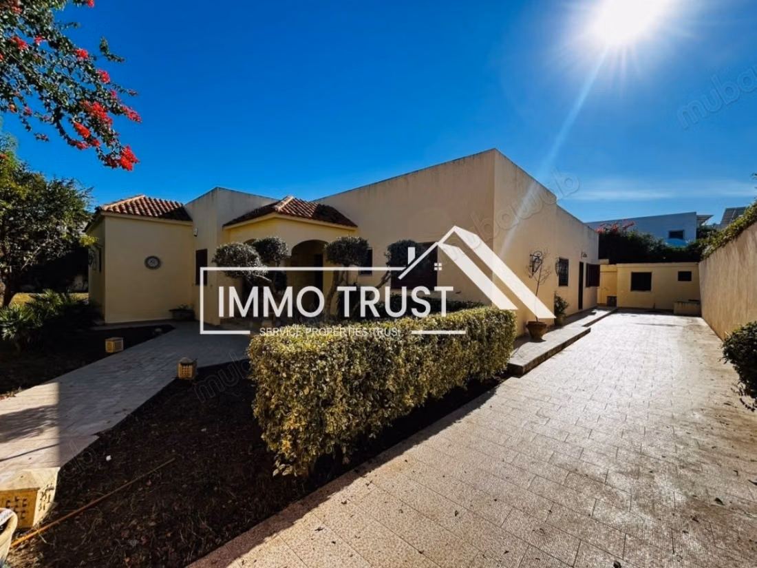 Villa unifamiliare S4 con piscina a La Soukra