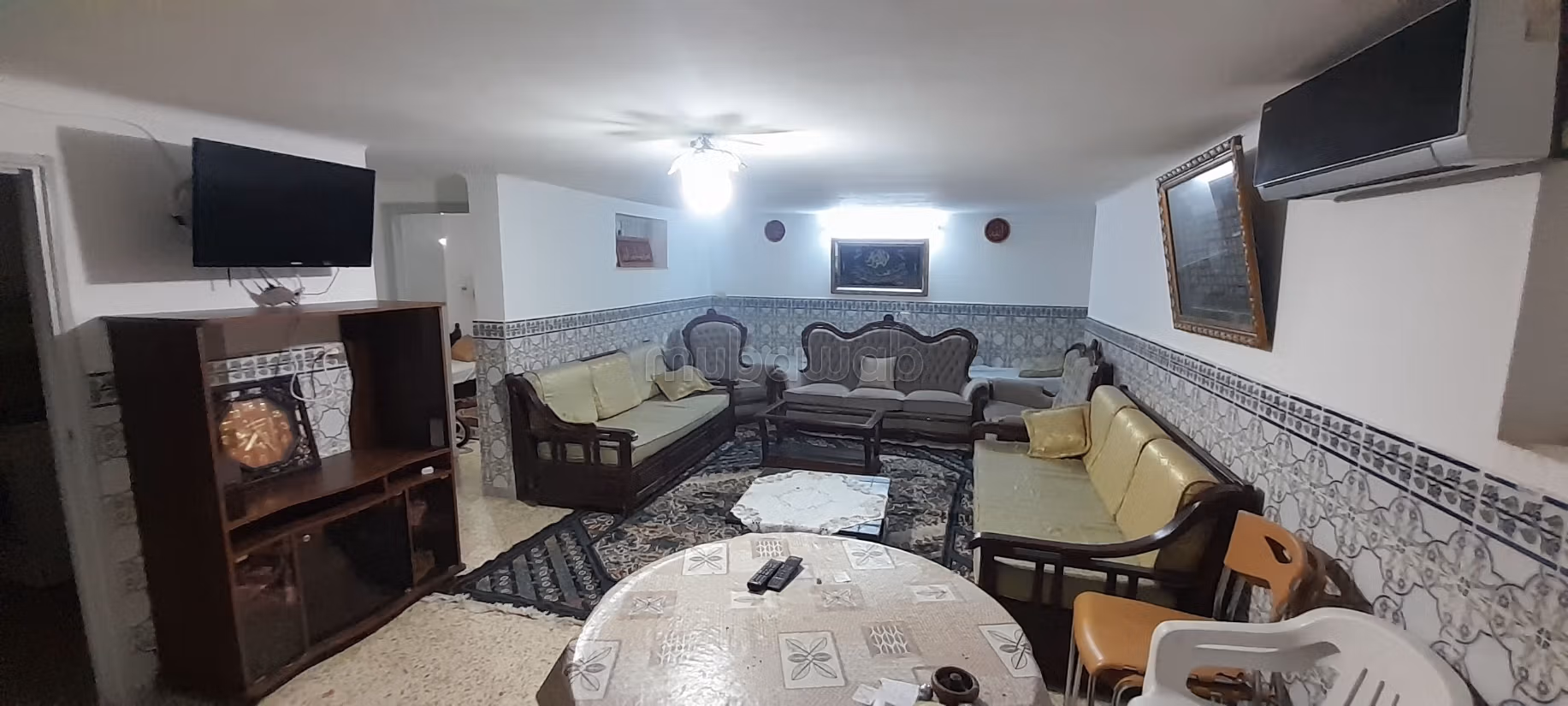 Splendida casa in affitto. Superficie di 250 m². Giardino e garage