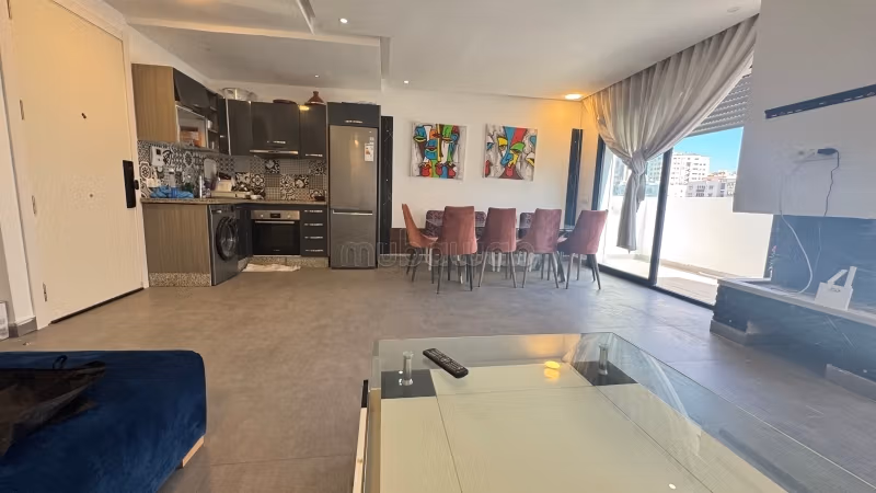 Appartement en Duplex à vendre à Racine sur la Ruelle de Zara. 2 grandes pièces. Ascenseur et terrasse