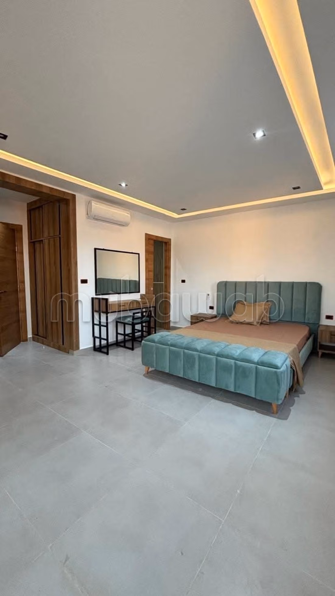 Villa de standing à louer pour vos vacances. 3 chambres agréables. Piscine, climatisation