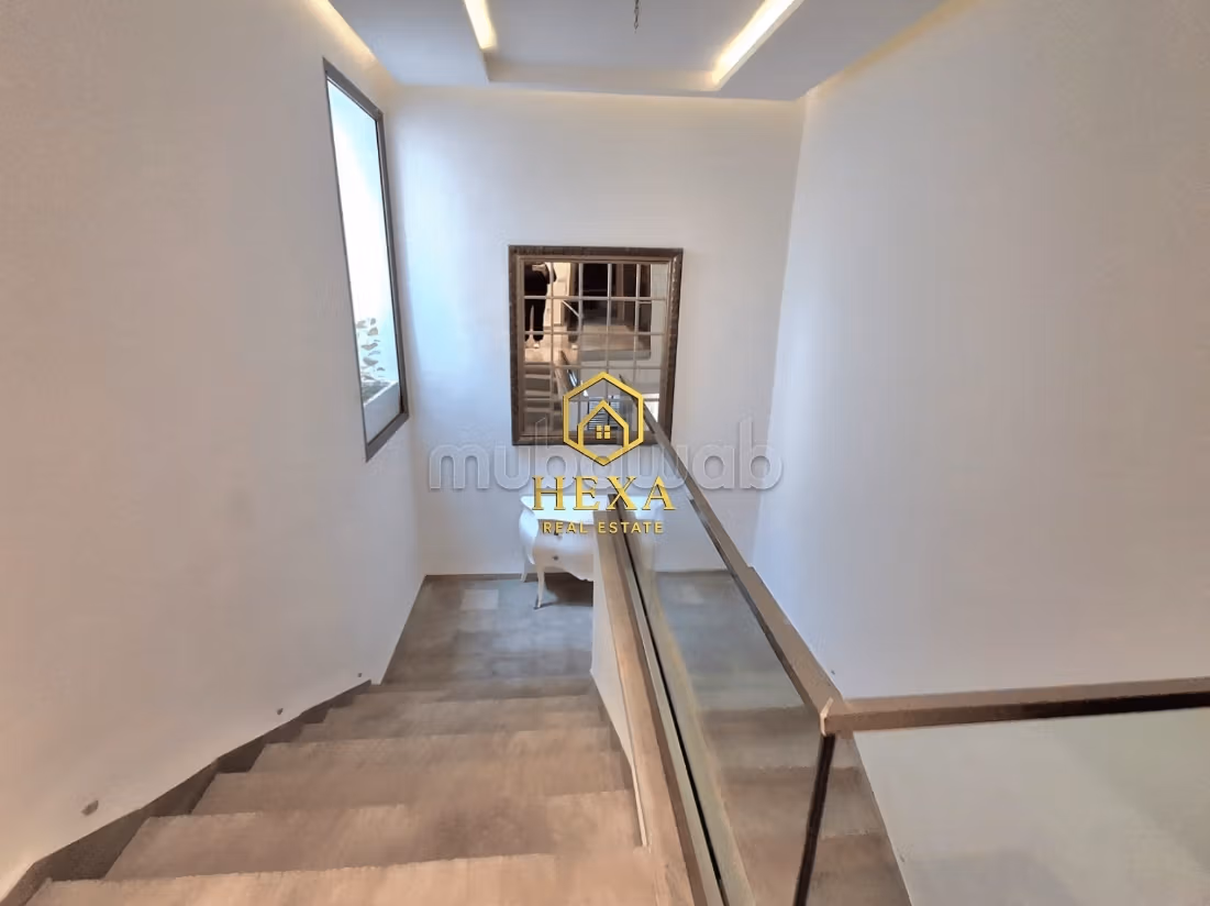 Villa S4 VUOTA o Arredata con giardino a Gammarth