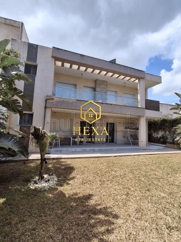 Villa S4 VUOTA o Arredata con giardino a Gammarth