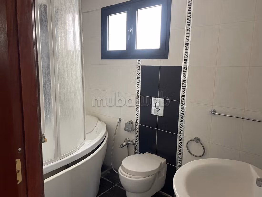 Vente villa angle de 2 rues a el menzah 1