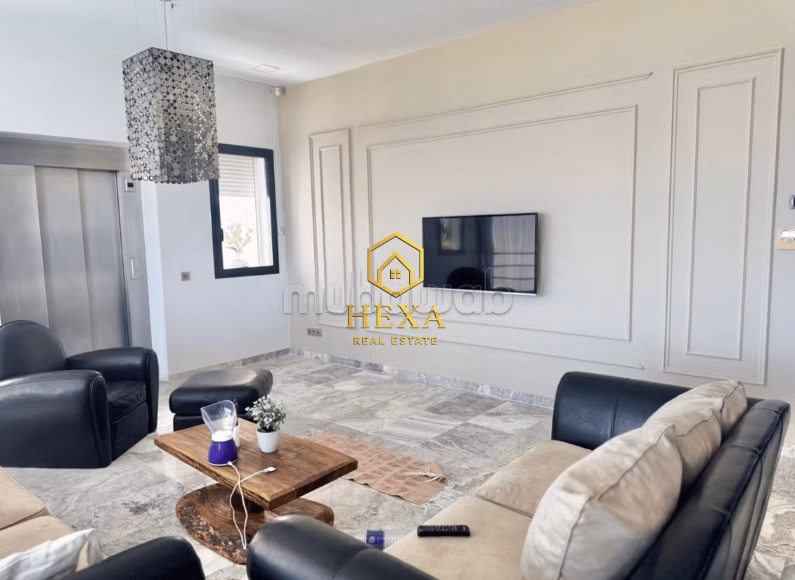 Villa moderna S4 con piscina a La Marsa