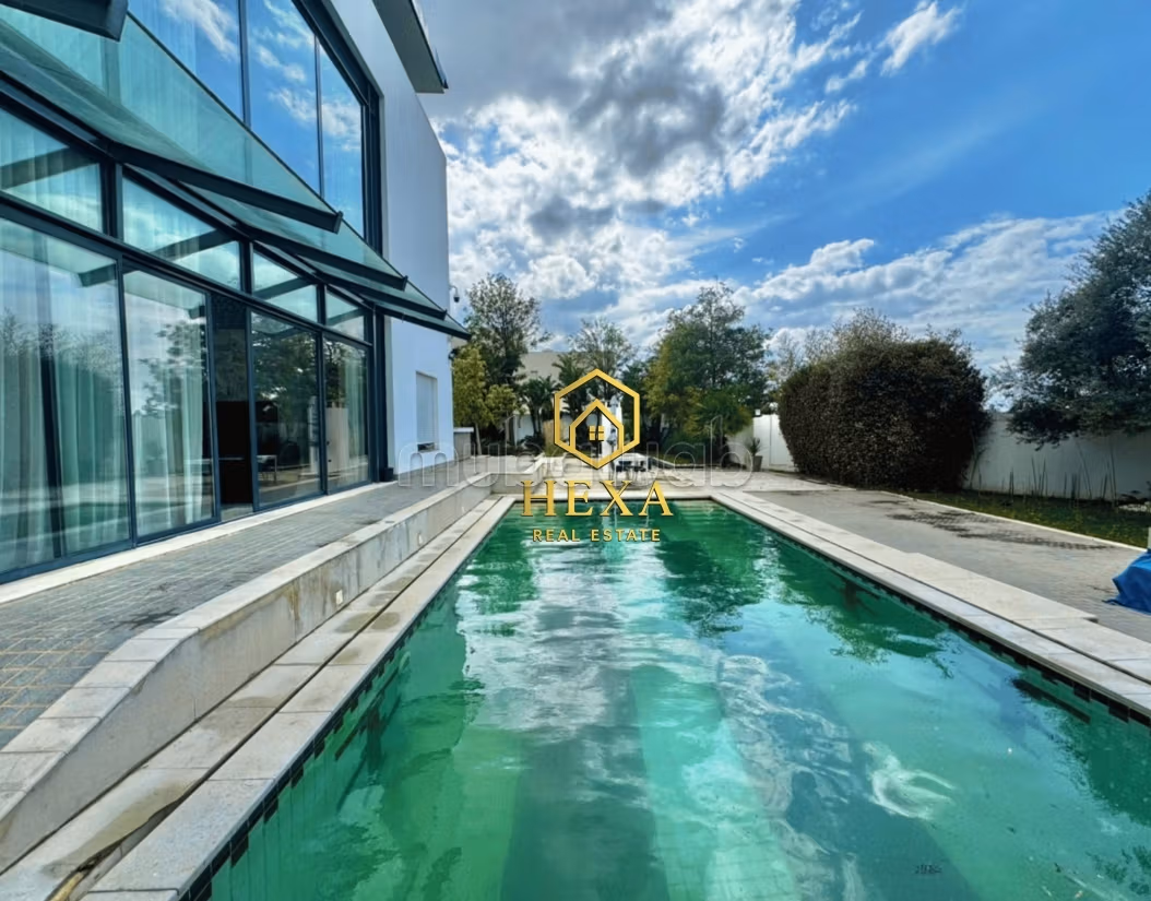 Villa moderna S4 con piscina a La Marsa