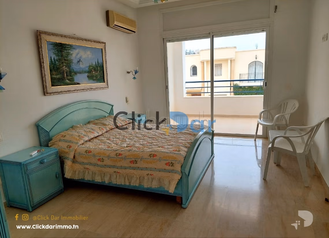 Une villa avec piscine en S4 a louer