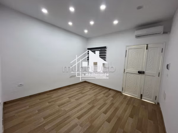 For rent office H1 in Gammarth