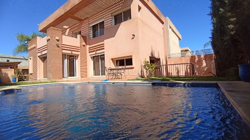 Bella villa in affitto arredata