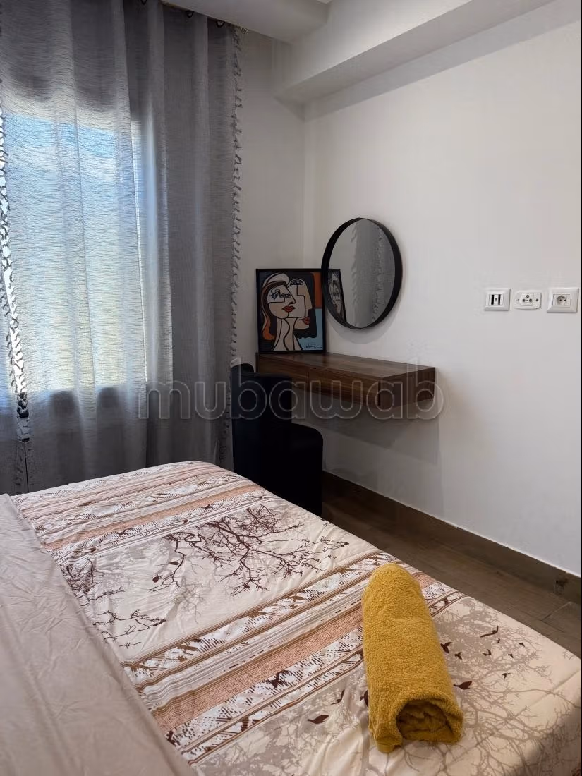 Studio con terrazza nei giardini di Cartagine