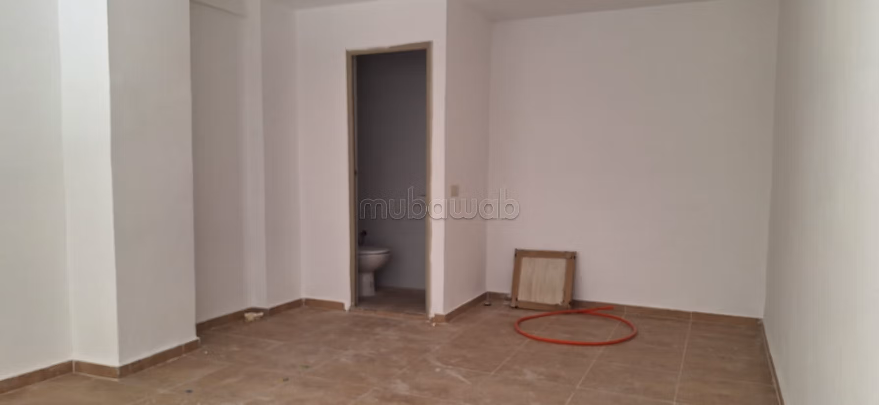 Local comercial a la venta de 48 m² con entreplanta