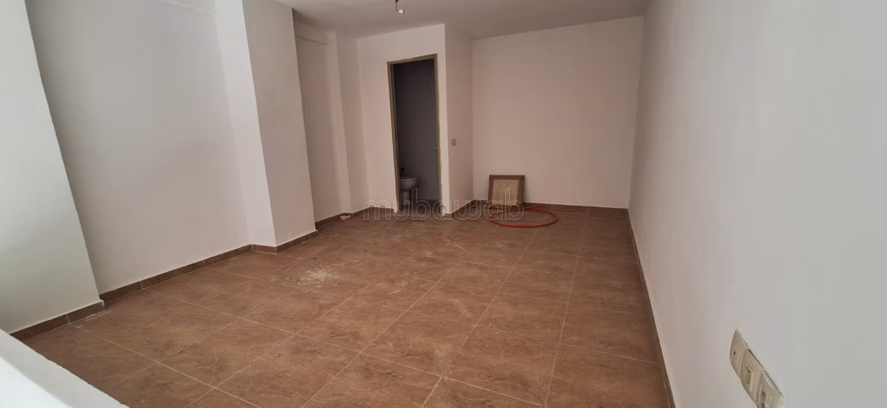 Local comercial a la venta de 48 m² con entreplanta