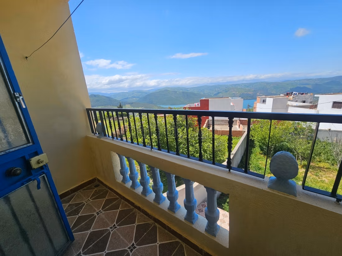Villa à vendre avec vue exceptionnelle sur le Barrage Chérif Idrissi 
a Zinat Tétouan