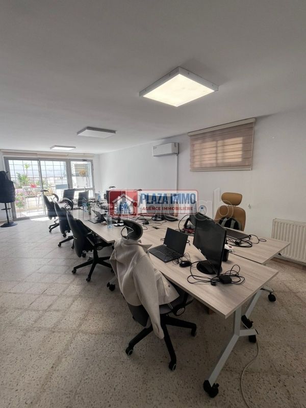 A louer Etage de villa Bureautique au Lac2