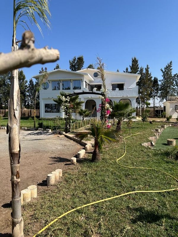 À vendre – ferme titrée avec villa