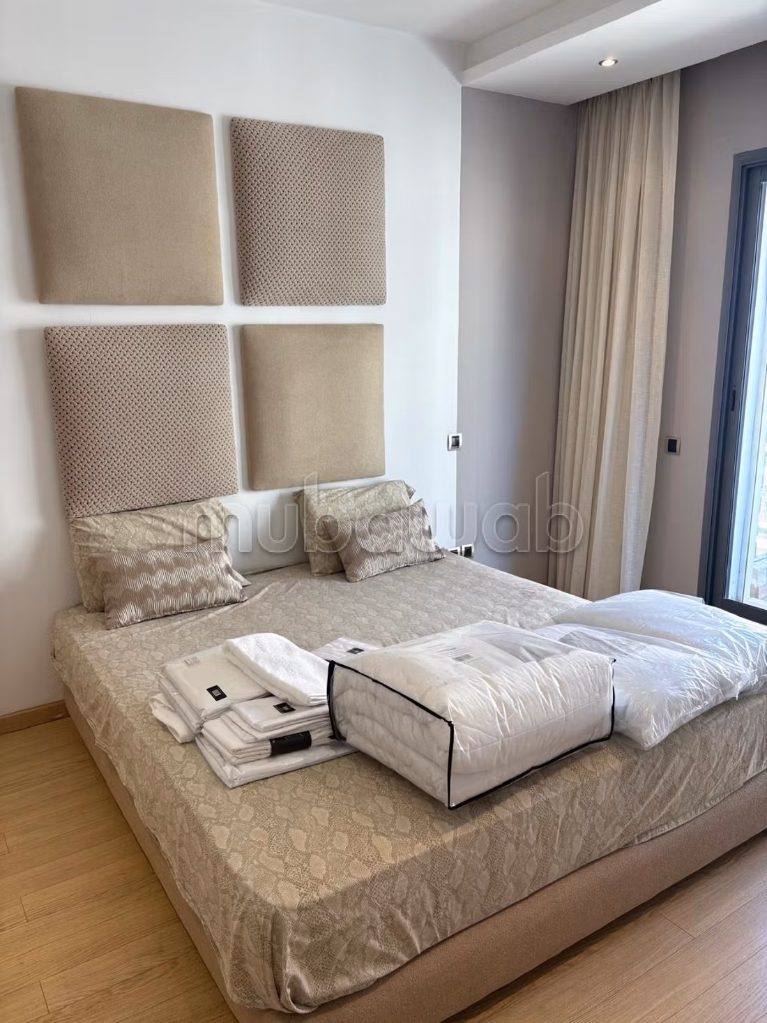 Bel appartement MEUBLÉ à louer TRIANGLE D'OR — 4