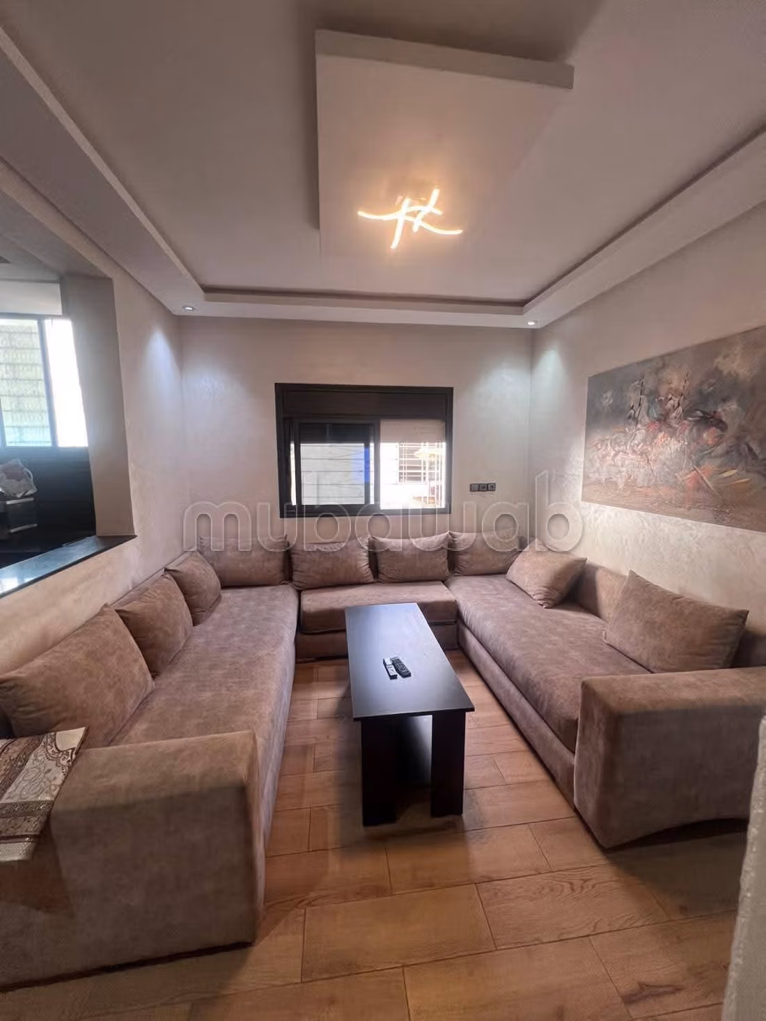 Appartement à l'achat à Hay Salam. 
3 grandes pièces. 
Bien meublé