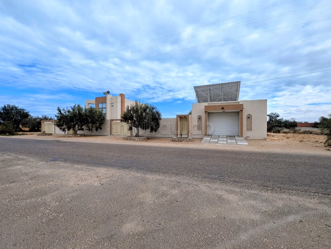 Villa attir