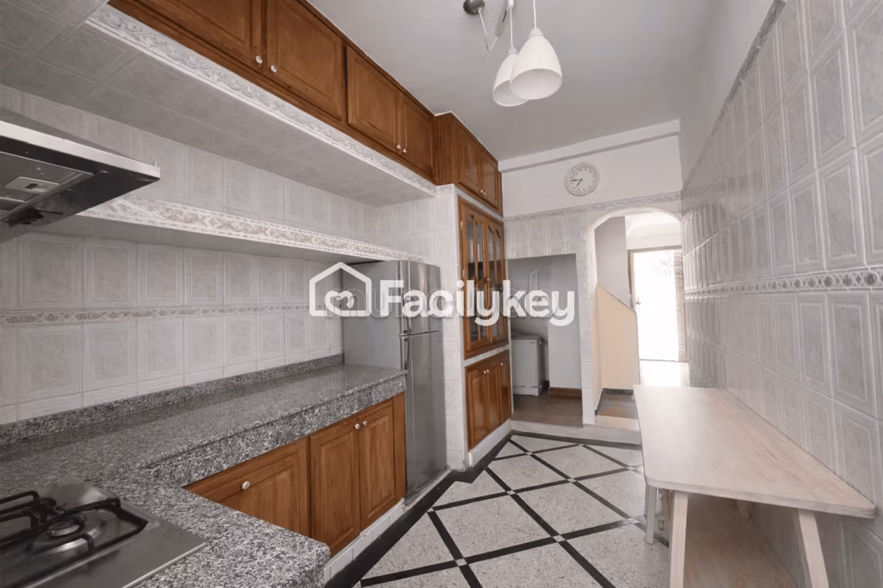 Casa di 200 m² a Deroua