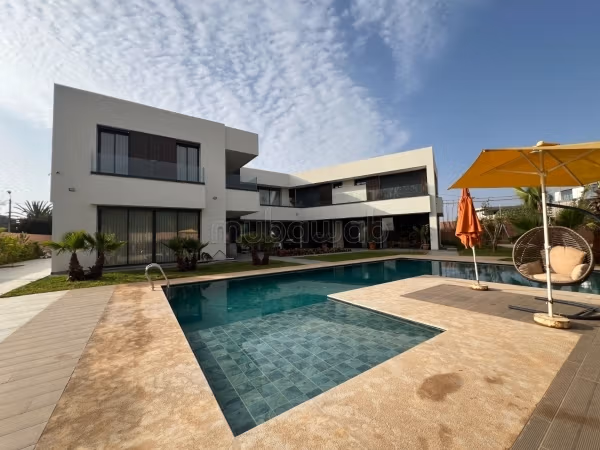 Fabulous house for sale in Souissi. Small area 1700 m². Cellar