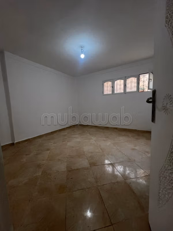 Appartement en vente à Roustal. 
2 chambres agréables