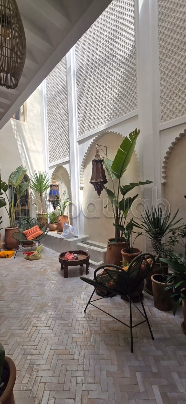 Beau Riad à vendre à Arset Ben Chebli. 4 pièces confortables. Meublé