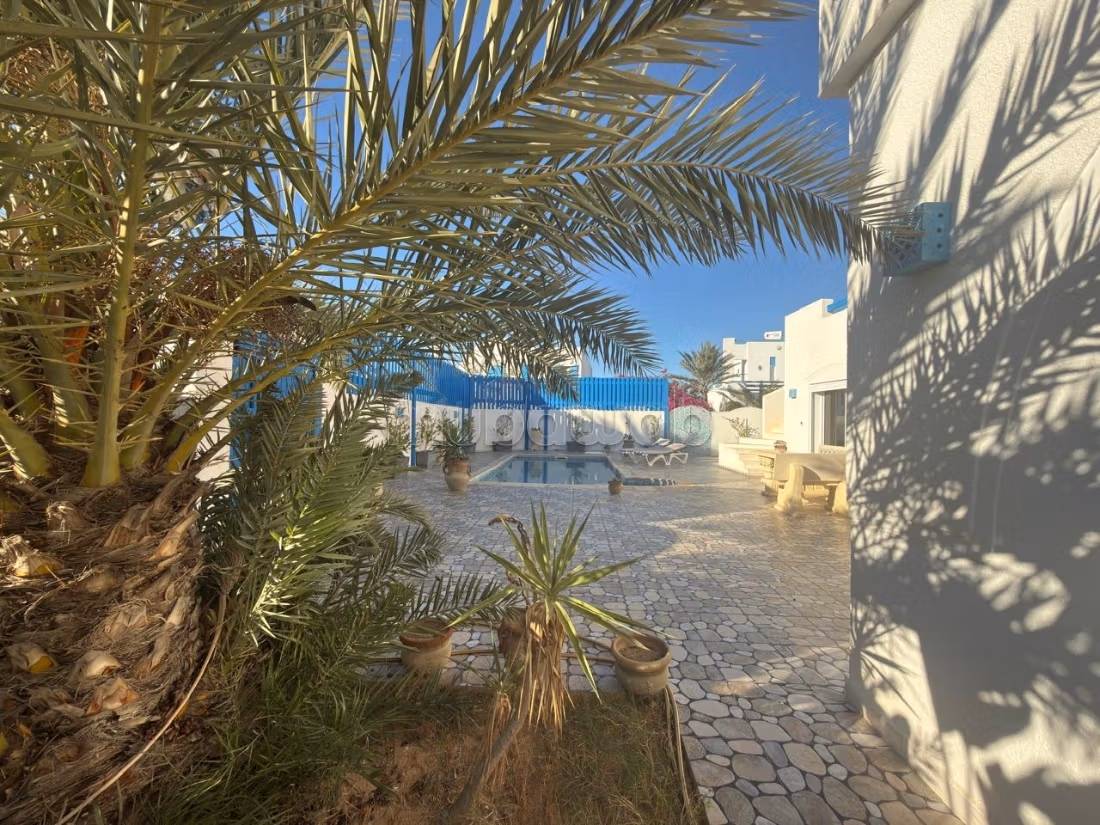 Villa à vendre d'Exception ZU – Proche Mer