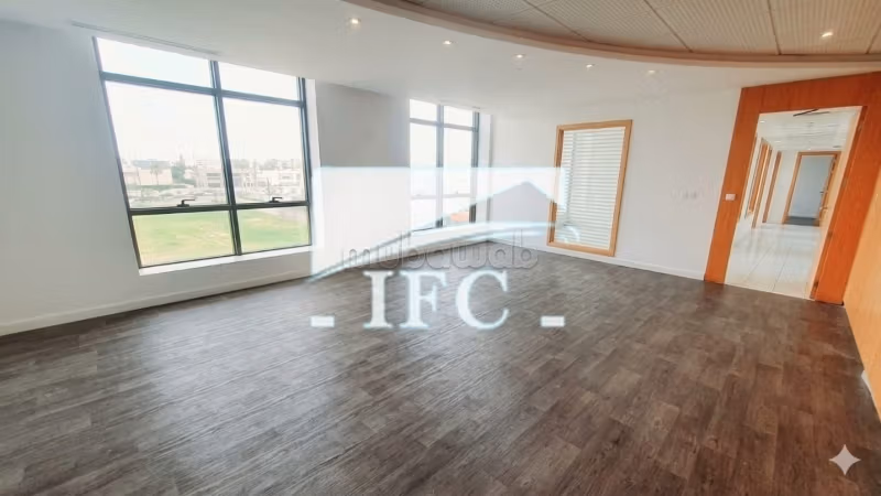 Ufficio in 5 spazi 200m² Lago 1–IFCL1373